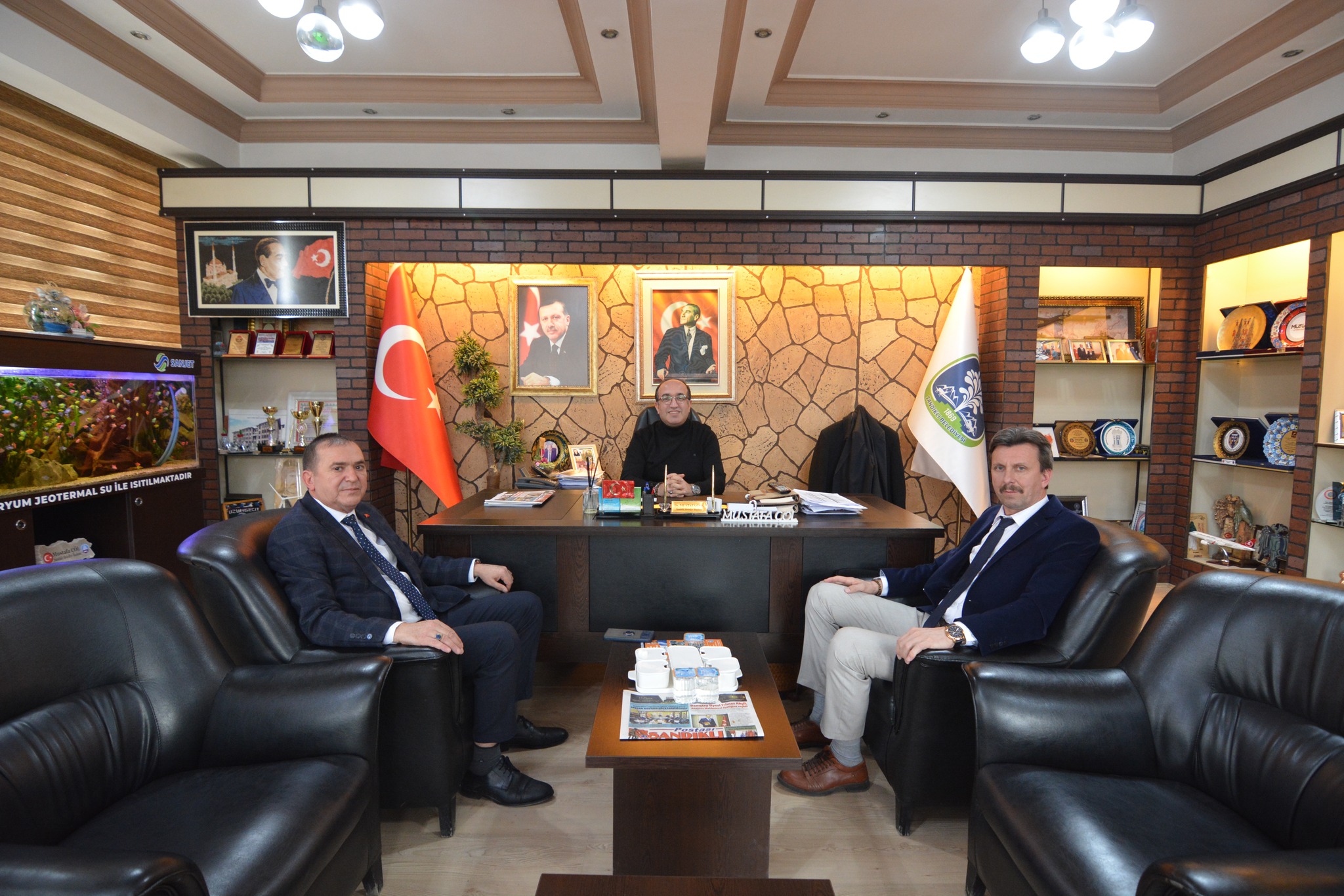 Sandıklı'ya yeni atanan İlçe Milli Eğitim Müdürü ve Belediye Başkanı arasında iş birliği ziyareti yapıldı