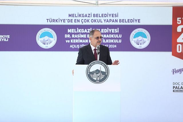 Kayseri'de Melikgazi Belediyesi ve Erkan Ailesi'nin katkılarıyla yeni eğitim kurumları açıldı.
